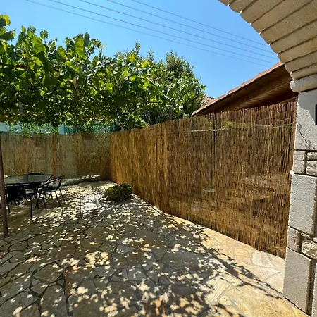 Margarita Cottage In Paralia Velikas Messíni Exteriér fotografie